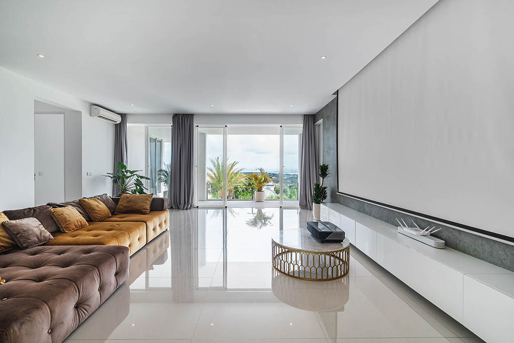 living room + home theater villa dijual di jimbaran